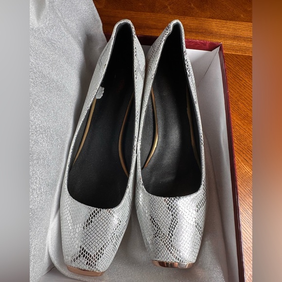 TinaCus Women's Genuine Leather
Handmade Square Toe Low
Block Heels Stylish Loaf - Picture 5 of 7